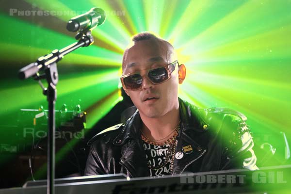 FAR EAST MOVEMENT - 2012-04-26 - PARIS - 1515 - 
